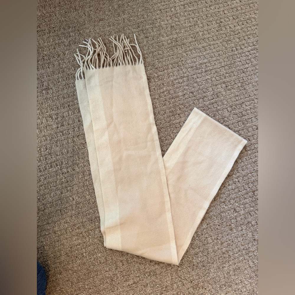 Cashmere scarf